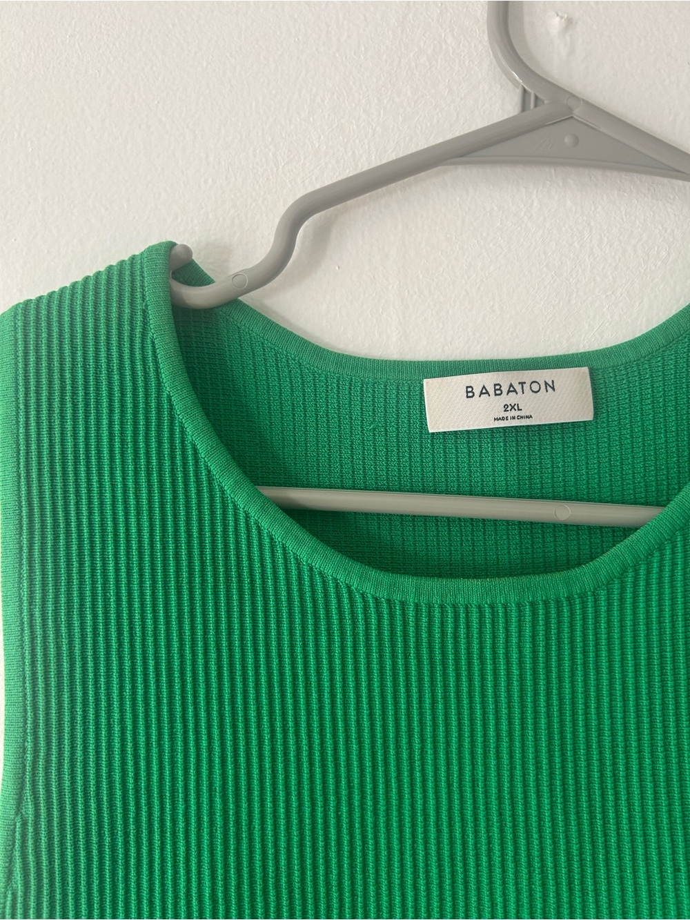 Babaton Green Sculpt Ribbed Cropped Tank 2XL - Picture 2 of 3